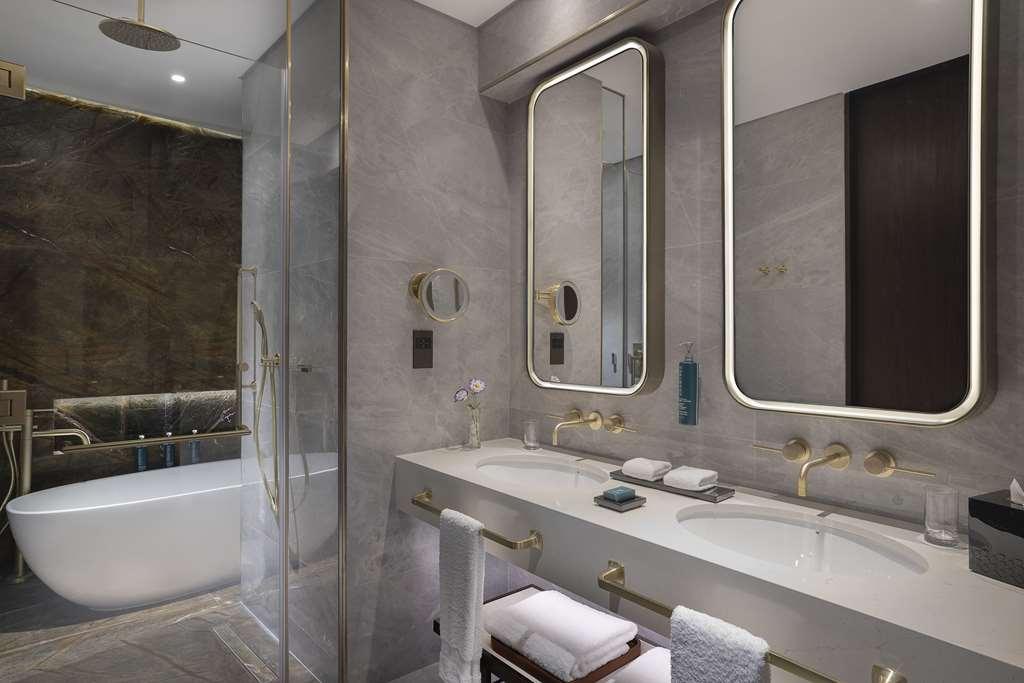 Embassy Suites By Hilton Dubai Business Bay חדר תמונה