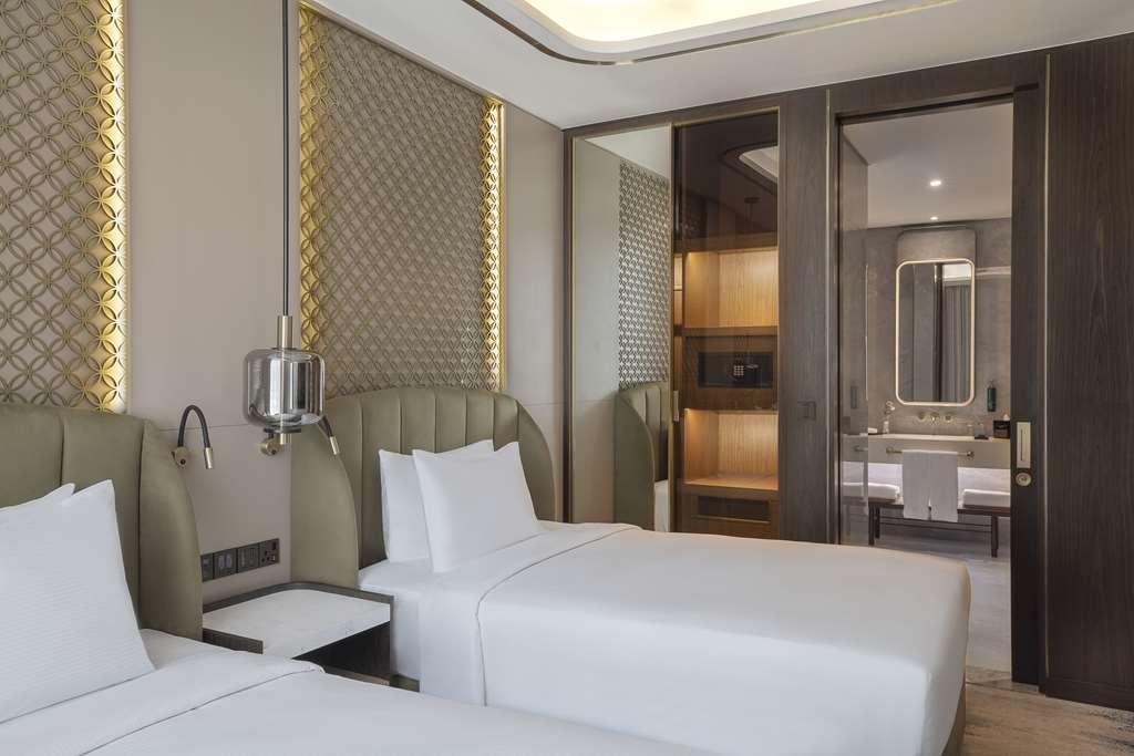 Embassy Suites By Hilton Dubai Business Bay חדר תמונה