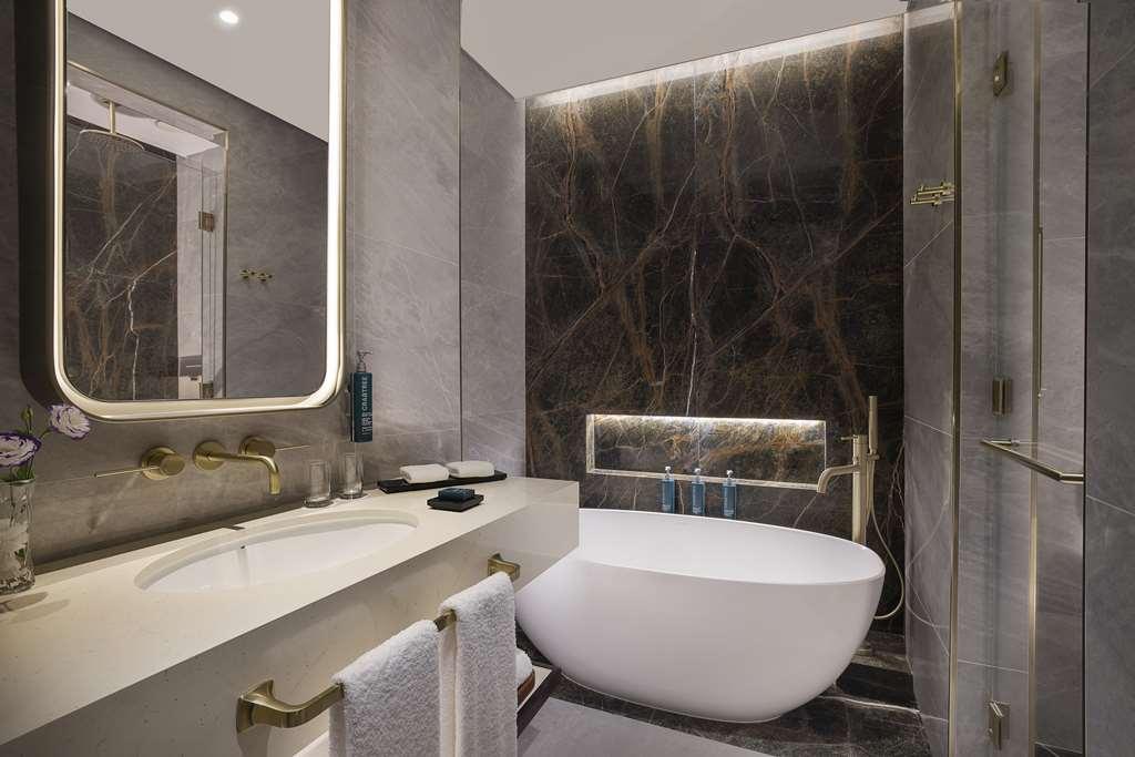 Embassy Suites By Hilton Dubai Business Bay חדר תמונה