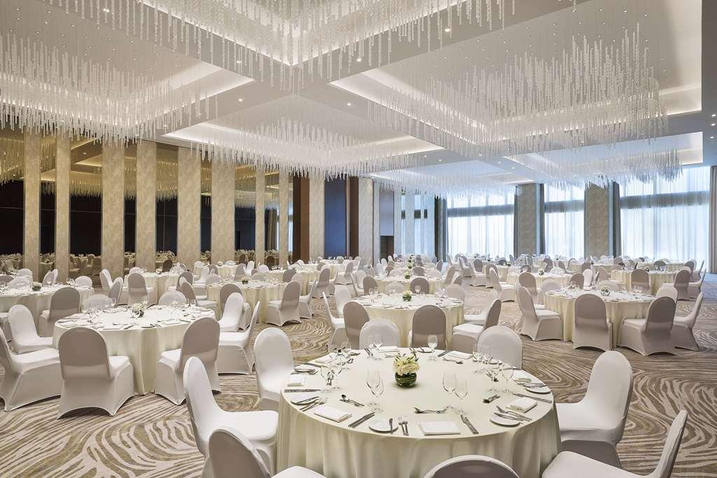 Embassy Suites By Hilton Dubai Business Bay מתקנים תמונה